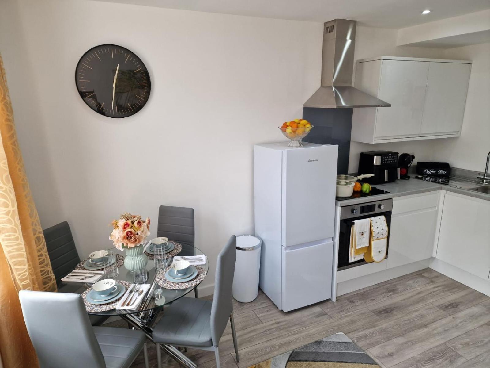 12 B Market Street Watford  Extérieur photo